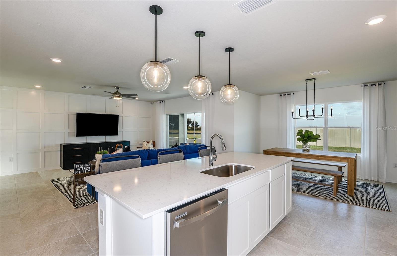 10537 HIDDEN BANKS GLEN