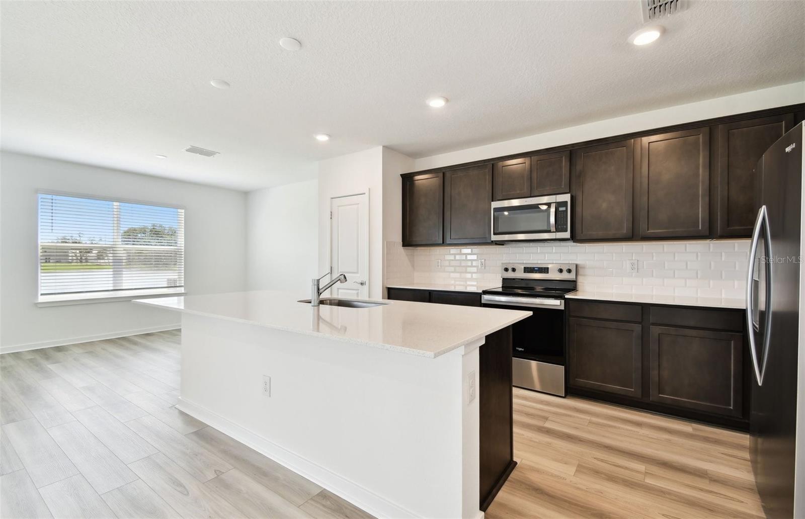 10537 HIDDEN BANKS GLEN