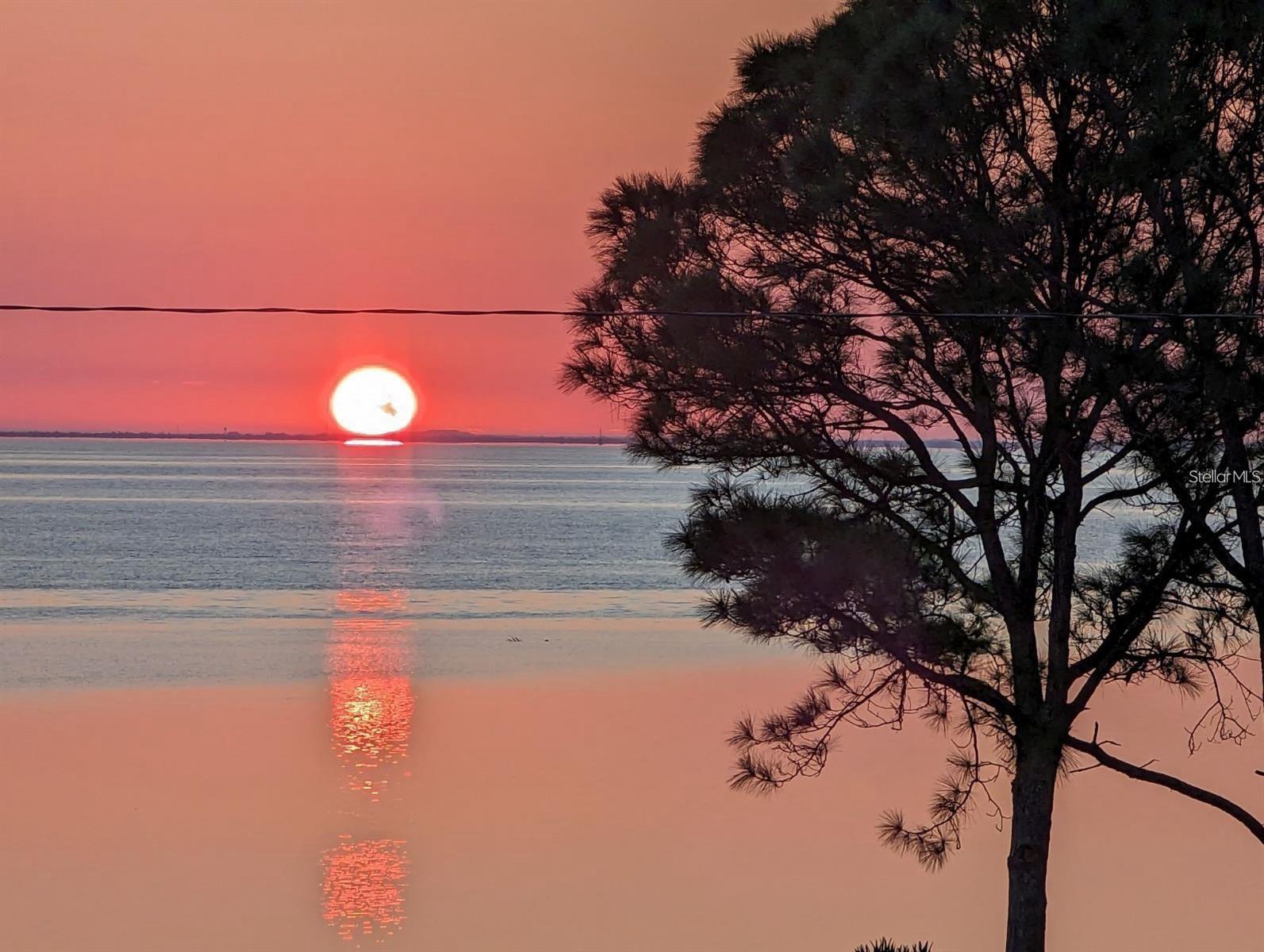 ROUSLYNN - Residential