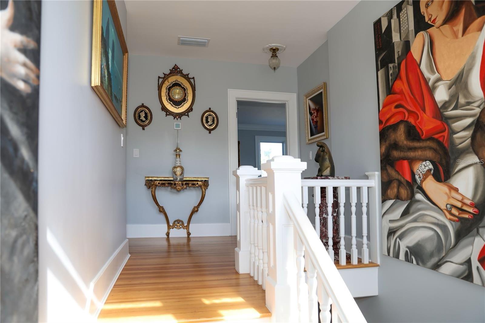 ROUSLYNN - Residential