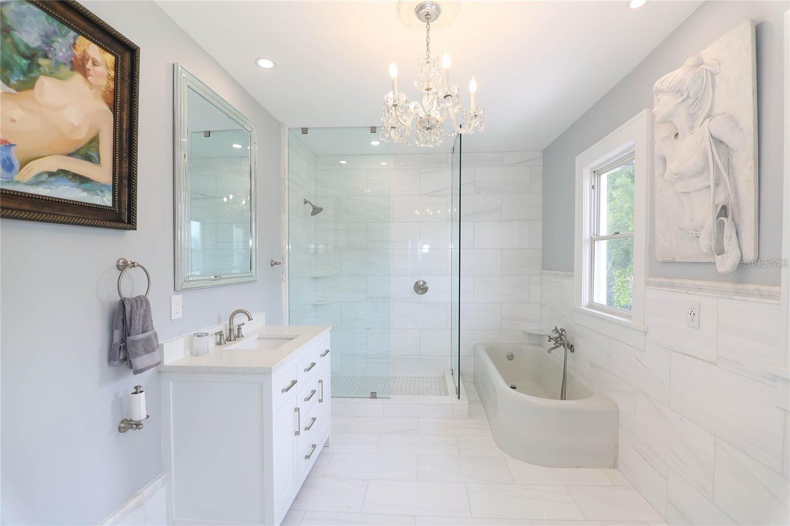 ROUSLYNN - Residential