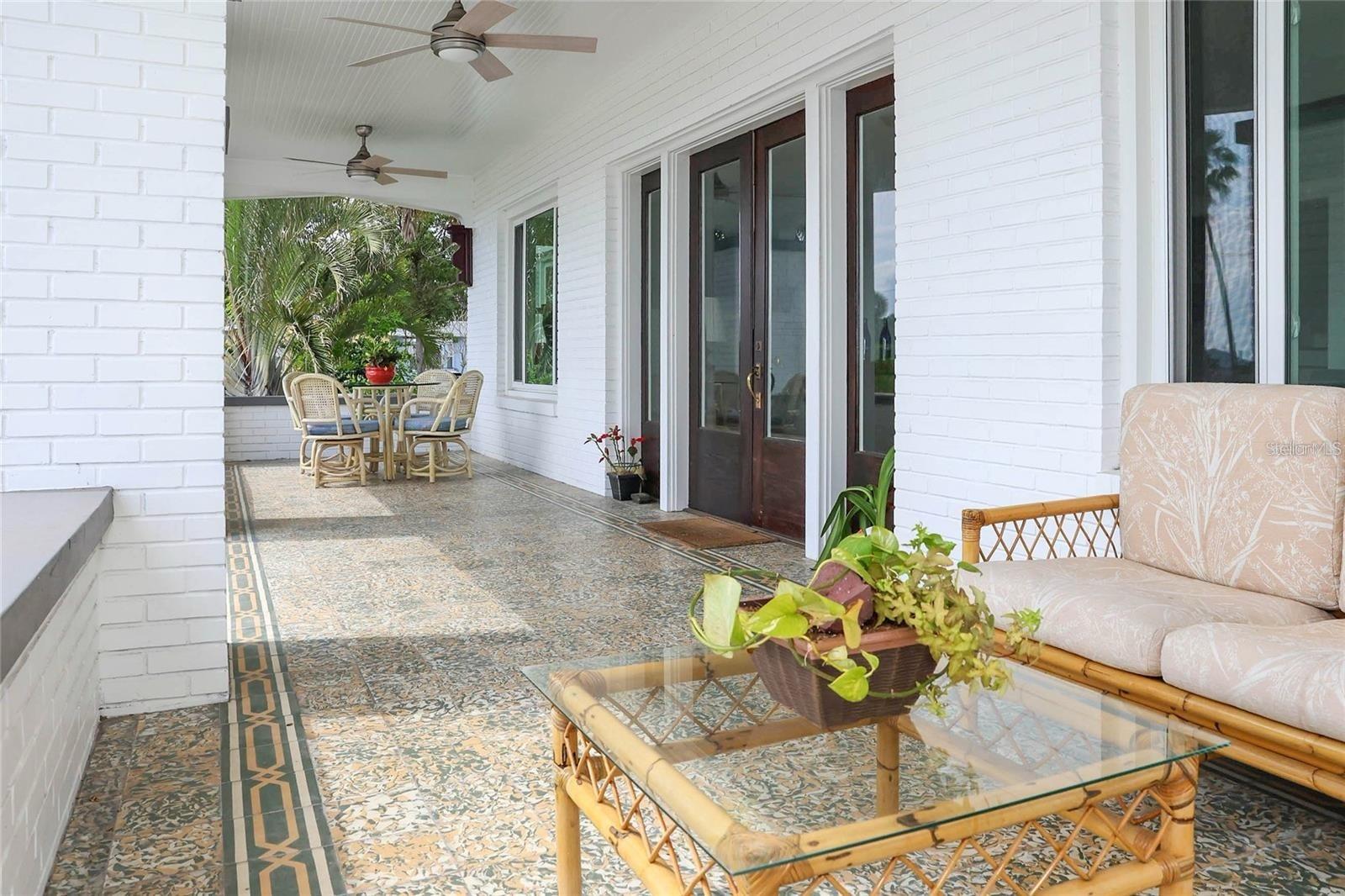 ROUSLYNN - Residential