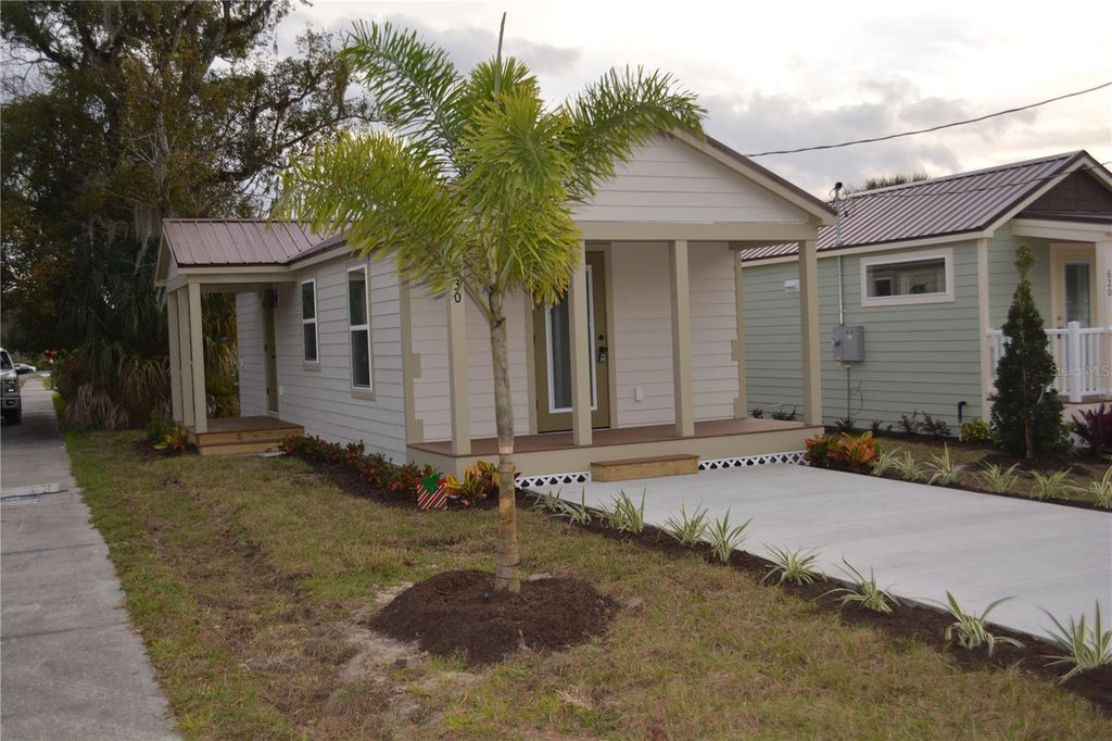 Photo of 630 Third St, Oviedo, FL 32765 (MLS # O6281334)