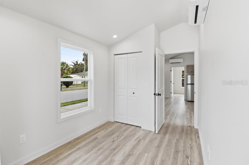 MILTON SQUARE - Residential