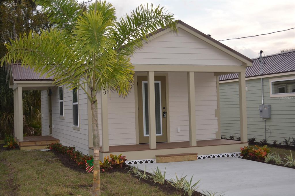 Photo of 630 Third St, Oviedo, FL 32765 (MLS # O6281334)