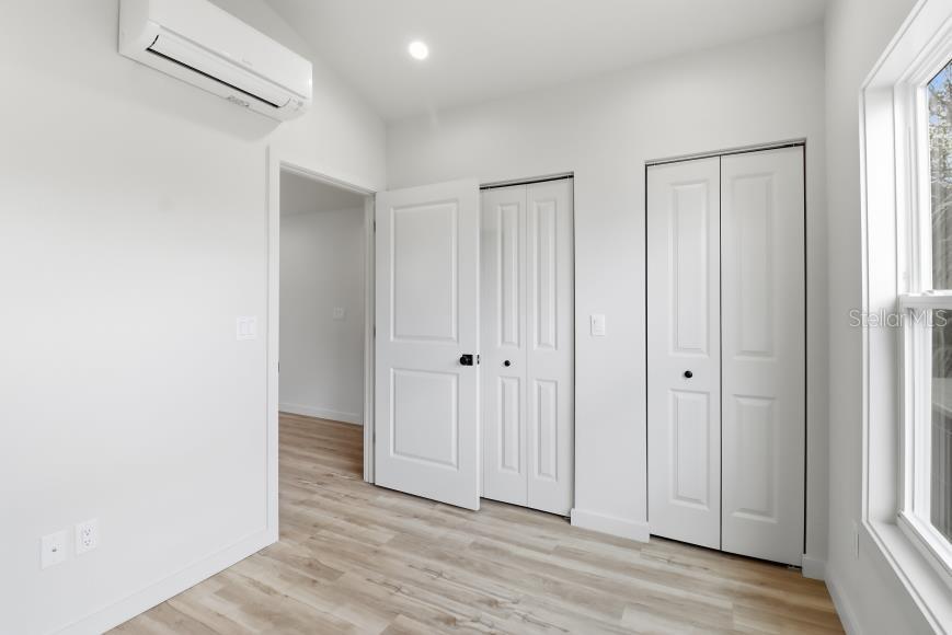 MILTON SQUARE - Residential