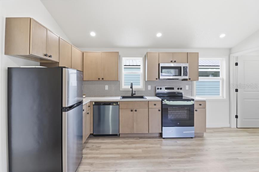 MILTON SQUARE - Residential