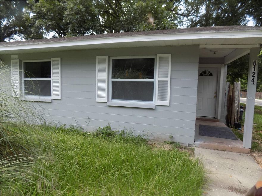 2B/2b apt in Sugarfoot Oaks Subdivision for lease starting March 1st, 2026.  Behind Oaks Mall, convenient to University of Florida, Shands & Veteran hospitals, Sams, Super Walmart, Home Depot, Walgreens, and shopping centers.  First, last & deposit.  Fico score 620 or higher, no evictions.