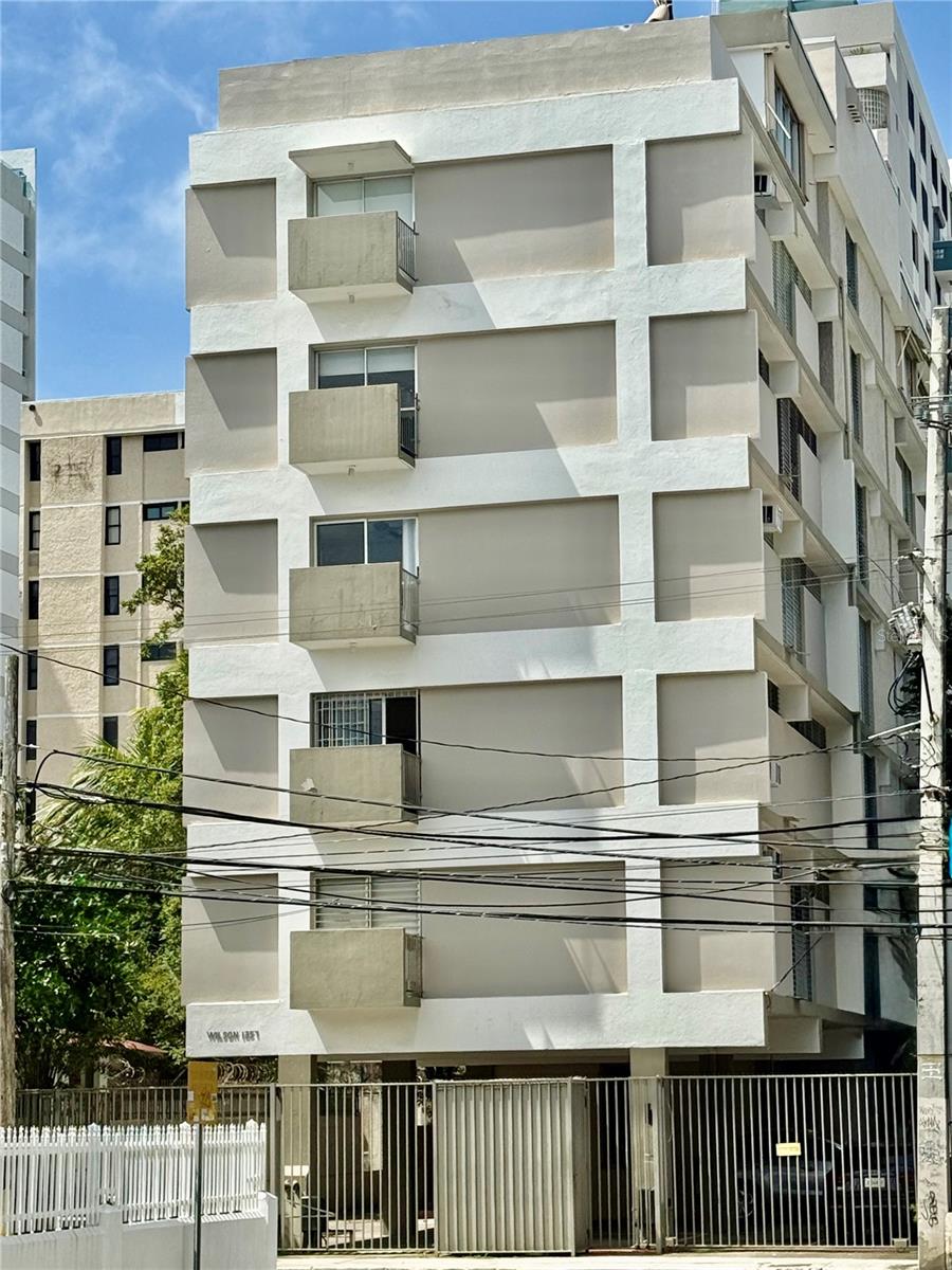 Welcome to this Charming Apartment at Wilson 1357 – 620 sq. ft. Ft., featuring an open-concept layout that seamlessly integrates the living, dining, and kitchen areas into a bright and functional space. • 1 bedroom, 1 bathroom • 620 sq. ft. open-concept layout • Fully furnished and equipped, and move-in ready • Private parking space included • nice views • Secure gated community with controlled access • A battery backup system will be installed before moving in, ensuring uninterrupted comfort during power outages • Conveniently located near main roads, highways, supermarkets, banks, schools, and a gym, an ideal location for modern urban living. Don’t miss your opportunity to live in this beautiful apartment—contact us today to arrange your private tour and secure your new home at Wilson 1357!
