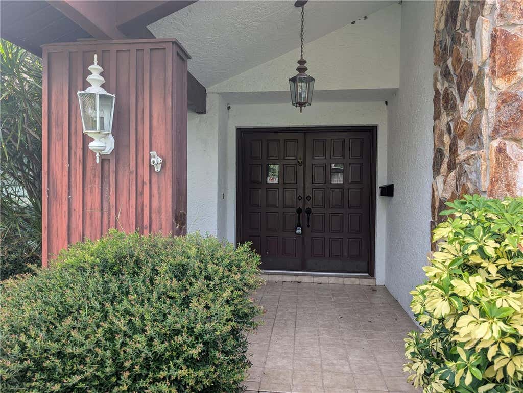 Photo of 7006 120th Street, Seminole, FL 33772 (MLS # TB8539981)
