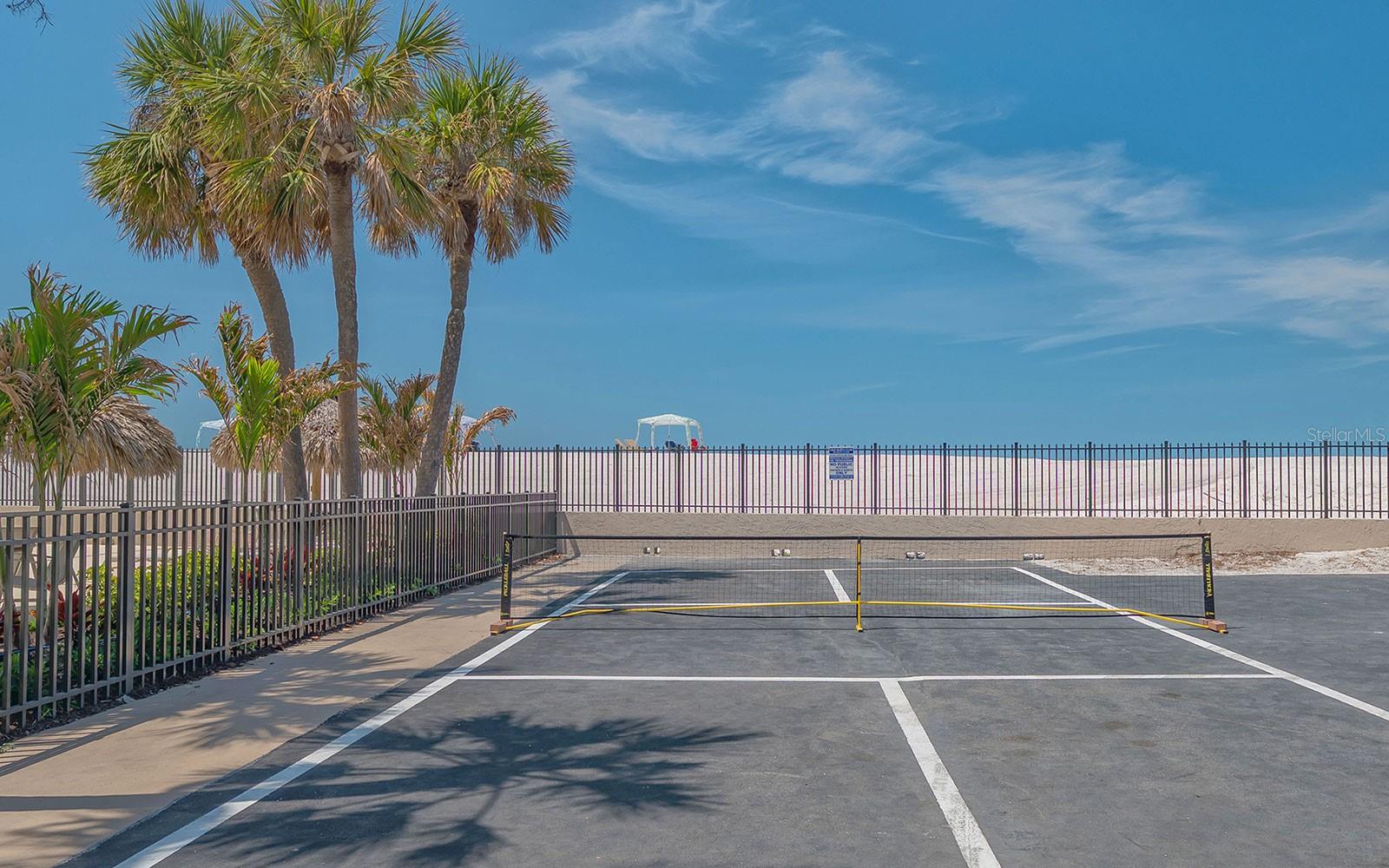 LIDO BEACH CLUB - Residential