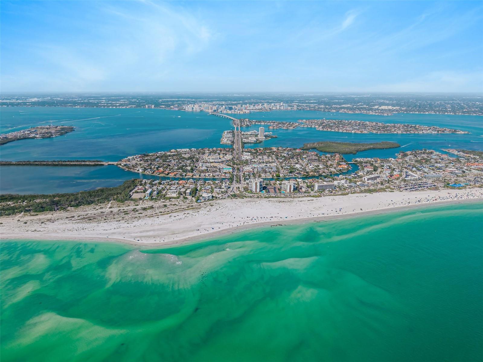 LIDO BEACH CLUB - Residential