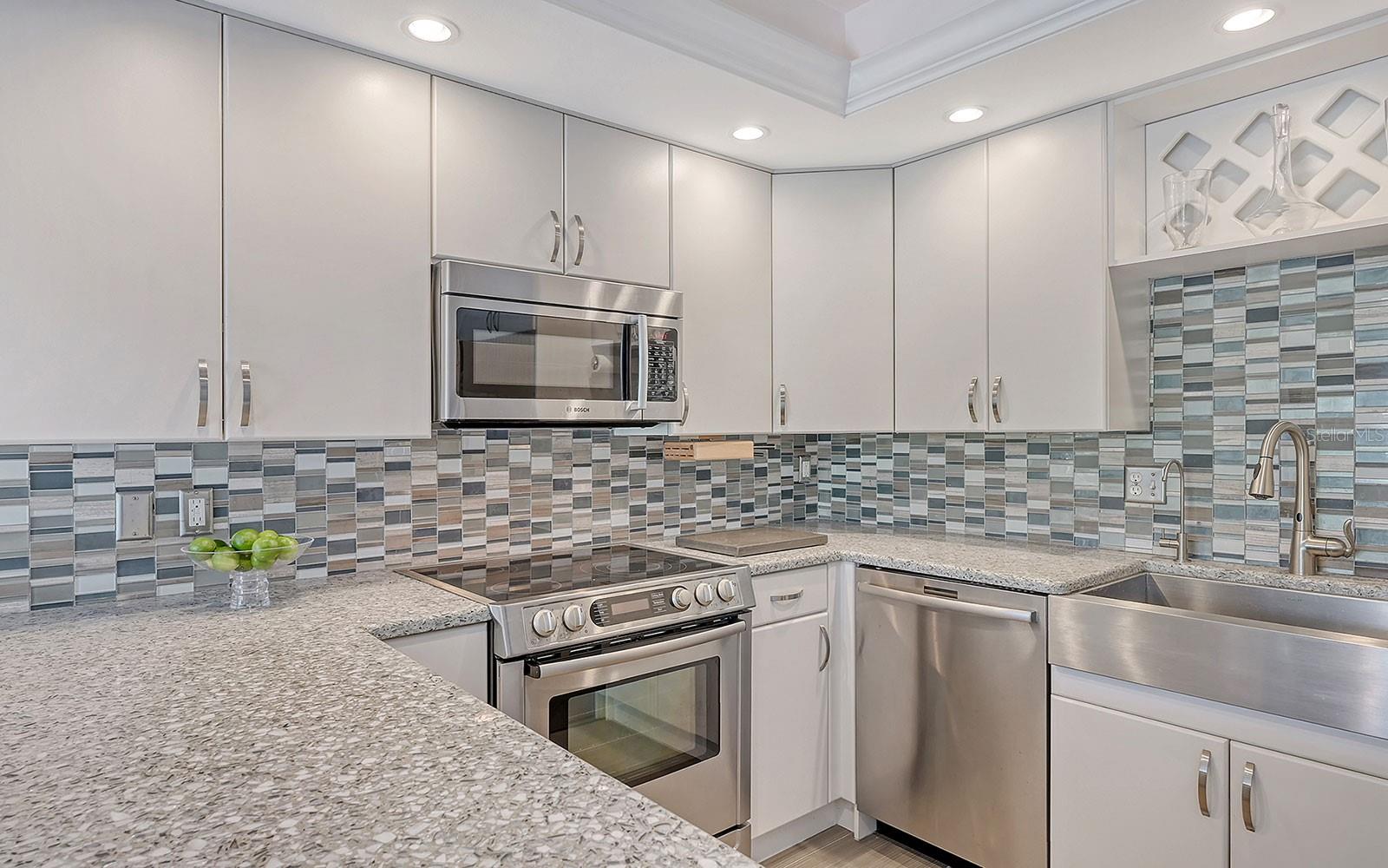 LIDO BEACH CLUB - Residential