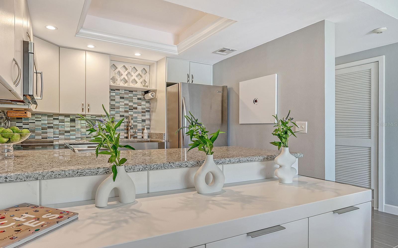 LIDO BEACH CLUB - Residential