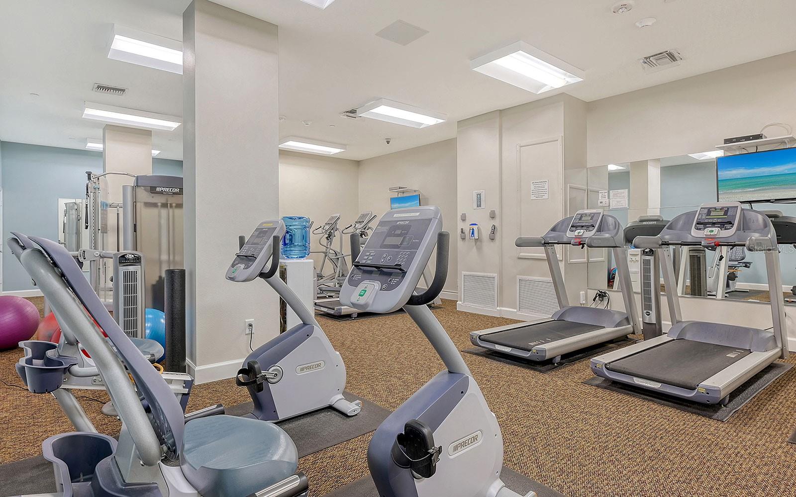 LIDO BEACH CLUB - Residential