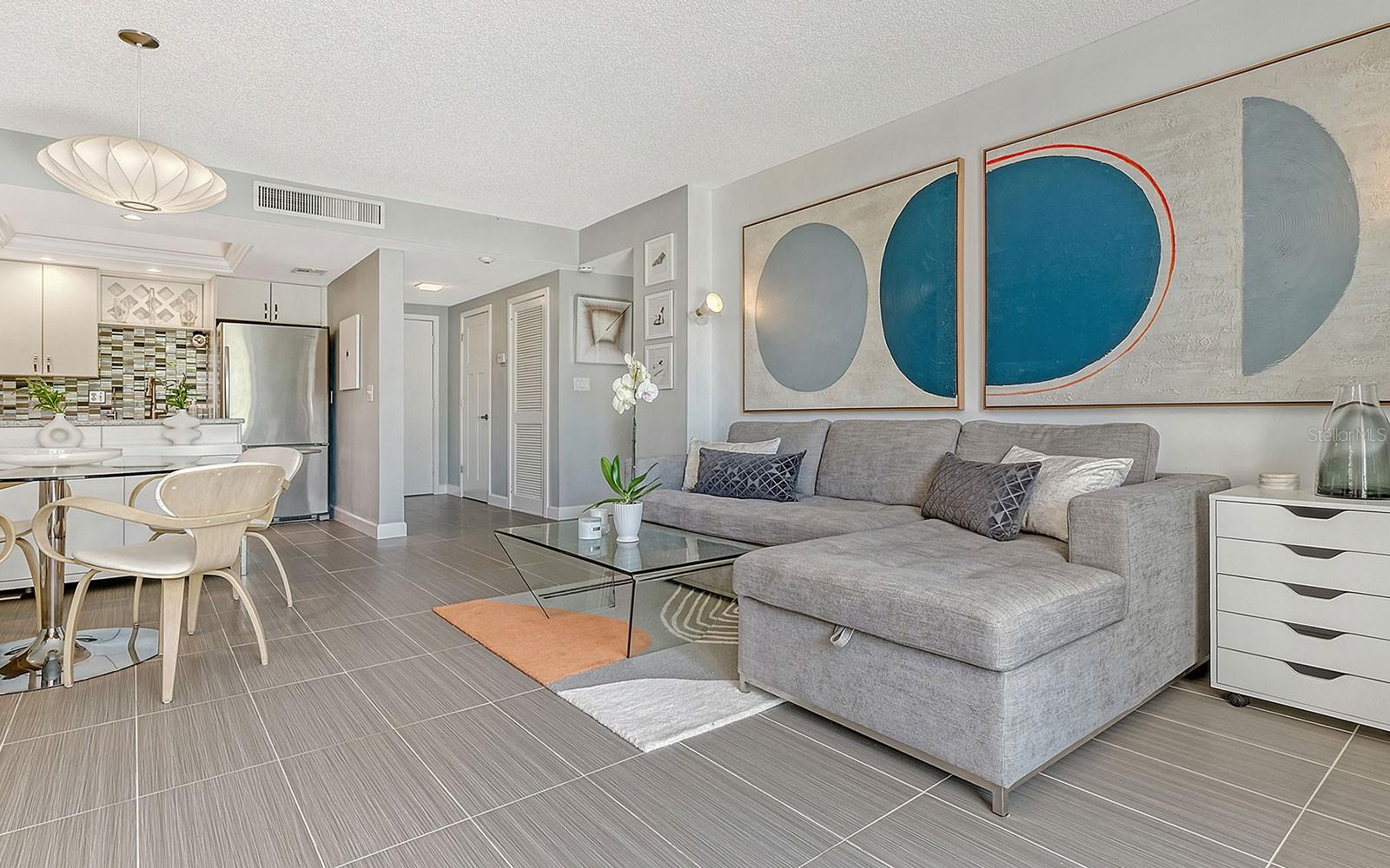 LIDO BEACH CLUB - Residential