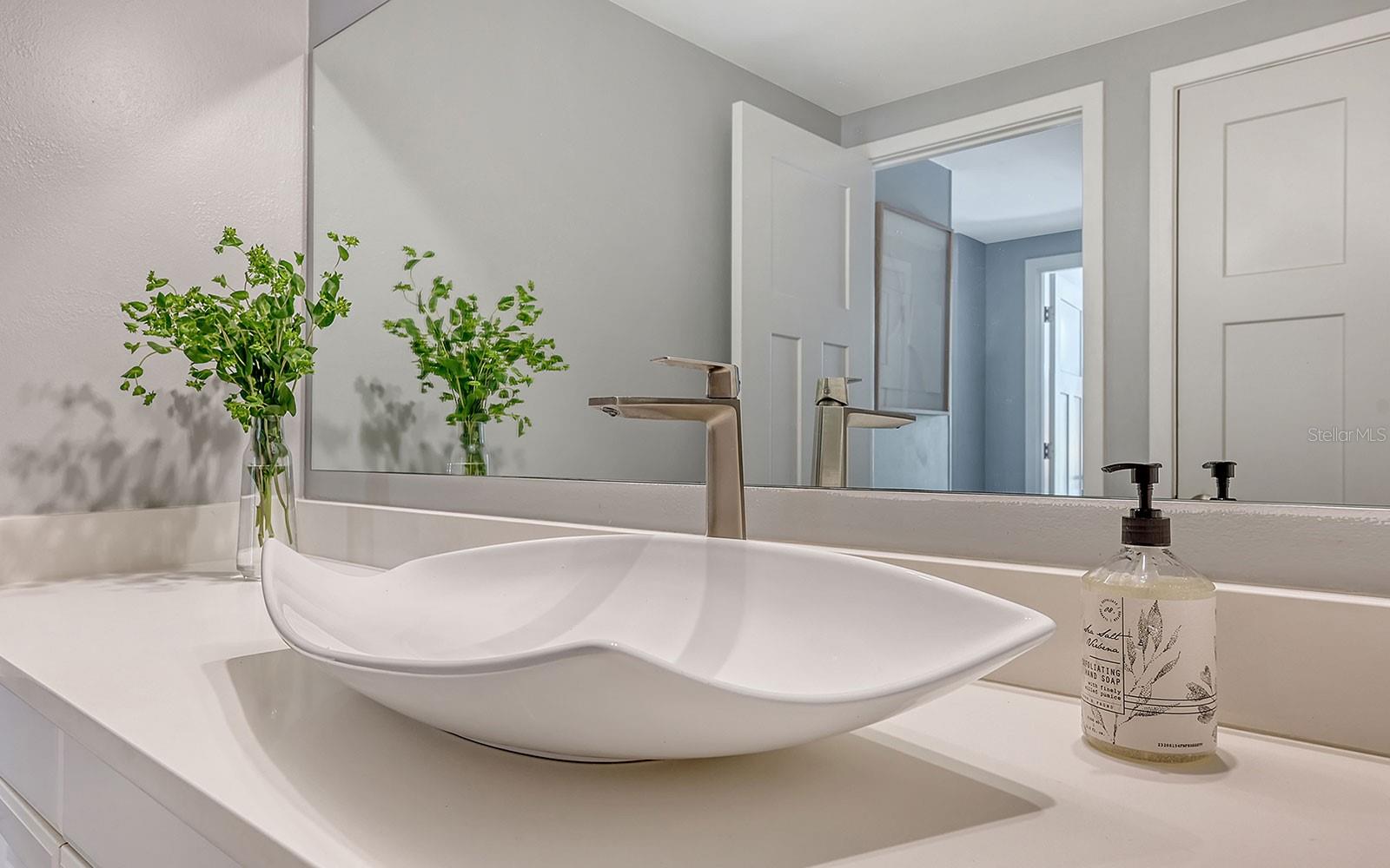 LIDO BEACH CLUB - Residential