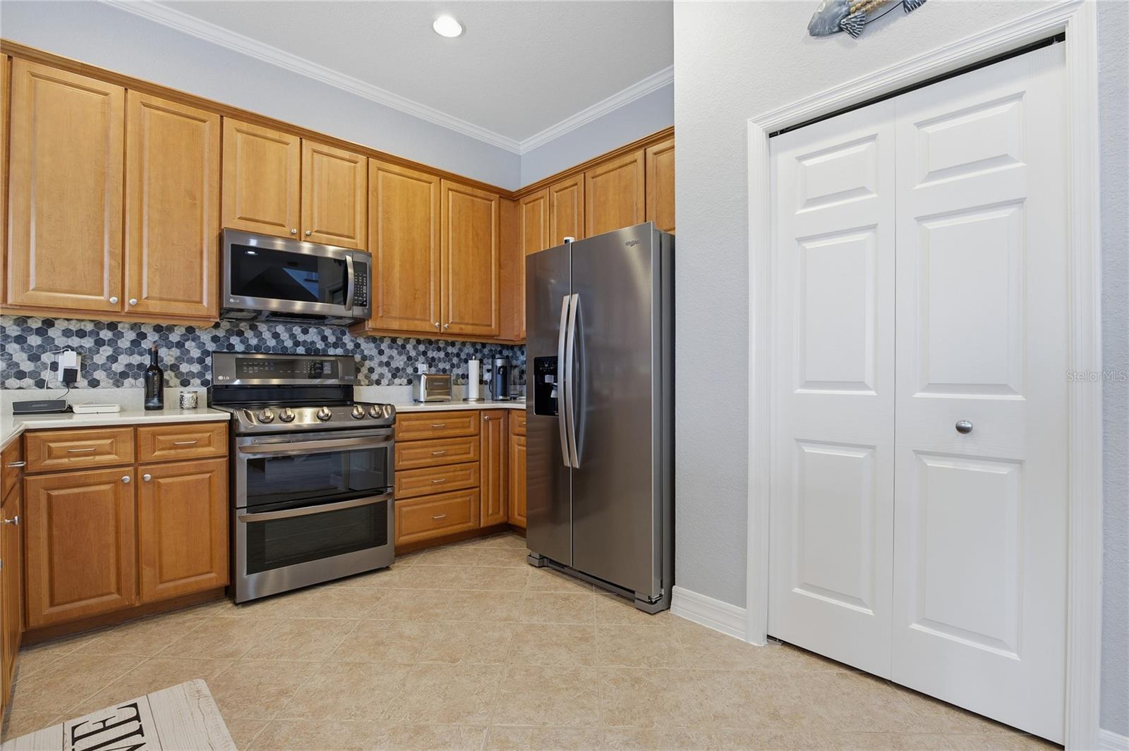 ANCLOTE POINT TWNHMS - Residential