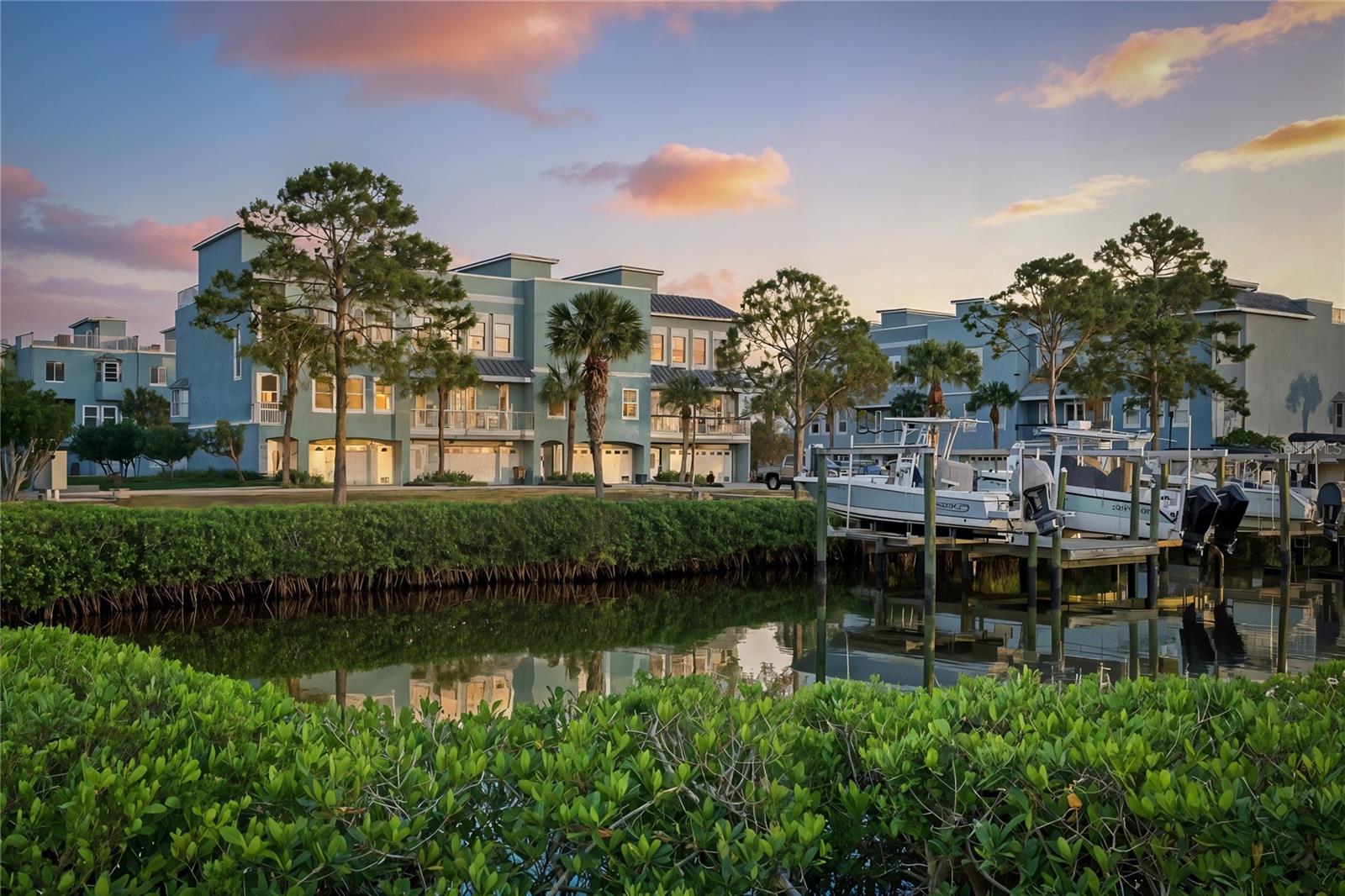 ANCLOTE POINT TWNHMS - Residential