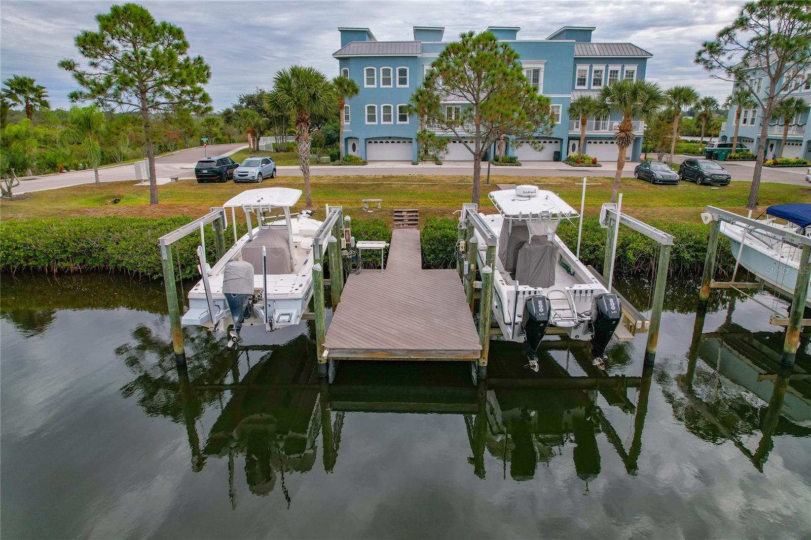 ANCLOTE POINT TWNHMS - Residential