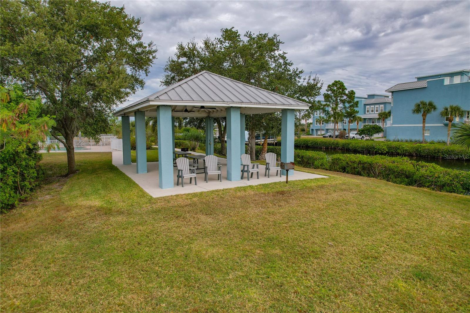 ANCLOTE POINT TWNHMS - Residential