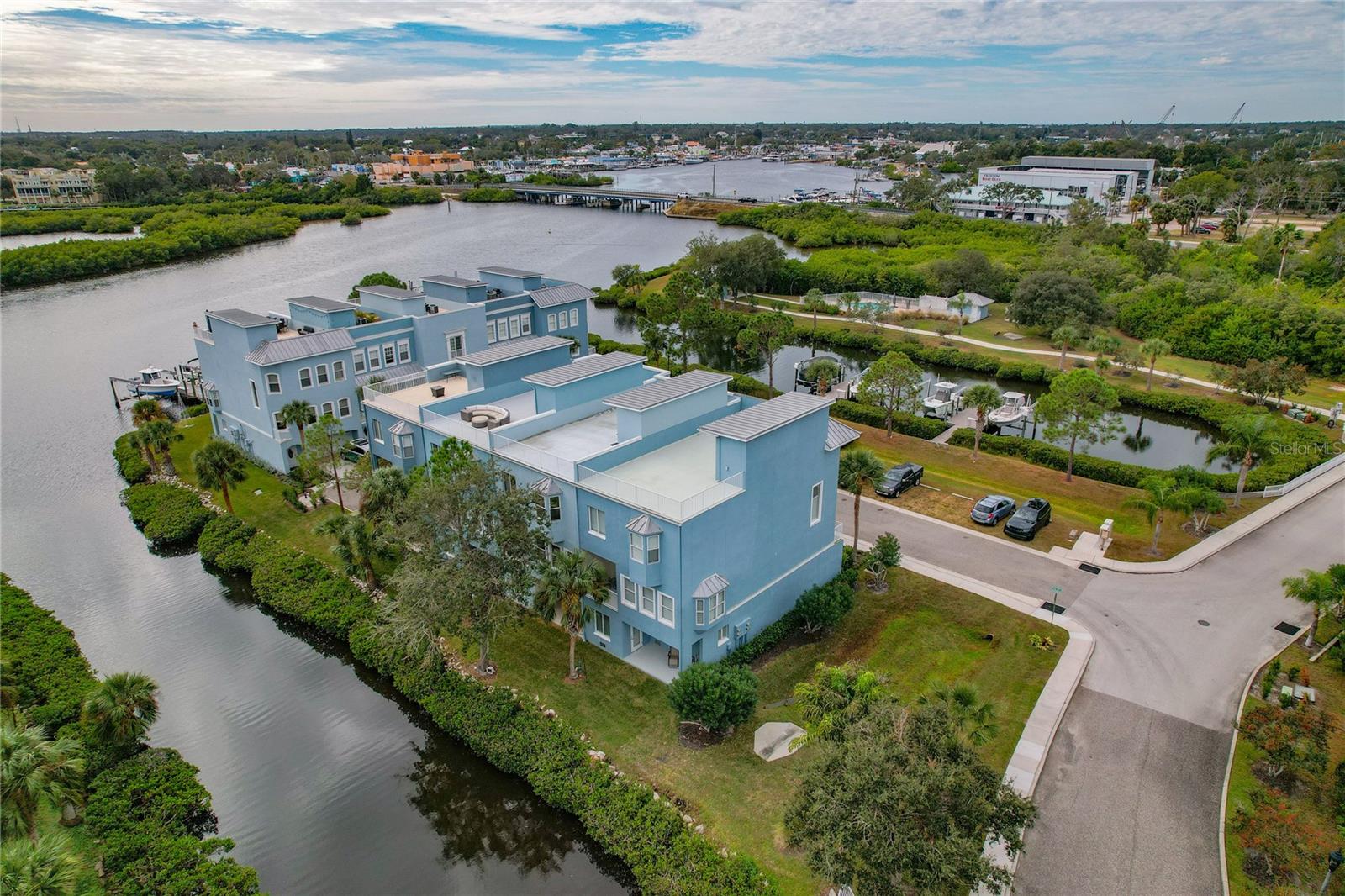 ANCLOTE POINT TWNHMS - Residential