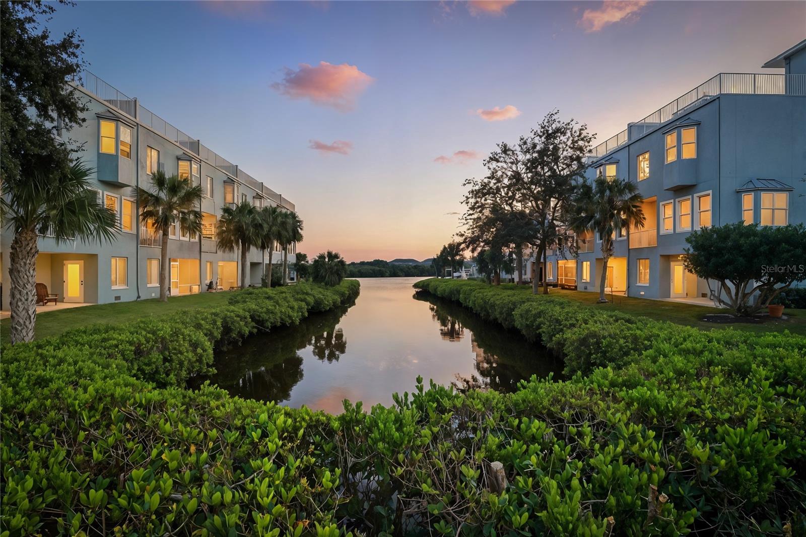 ANCLOTE POINT TWNHMS - Residential