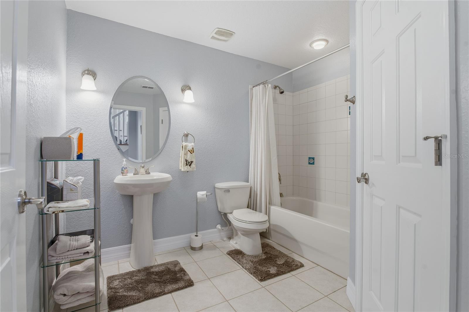 ANCLOTE POINT TWNHMS - Residential