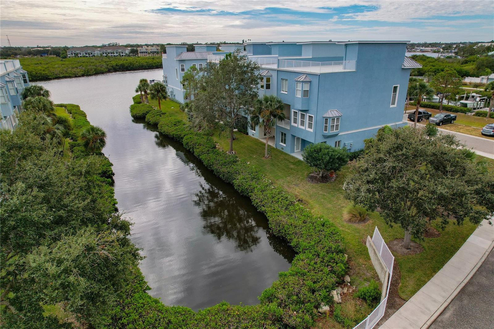 ANCLOTE POINT TWNHMS - Residential