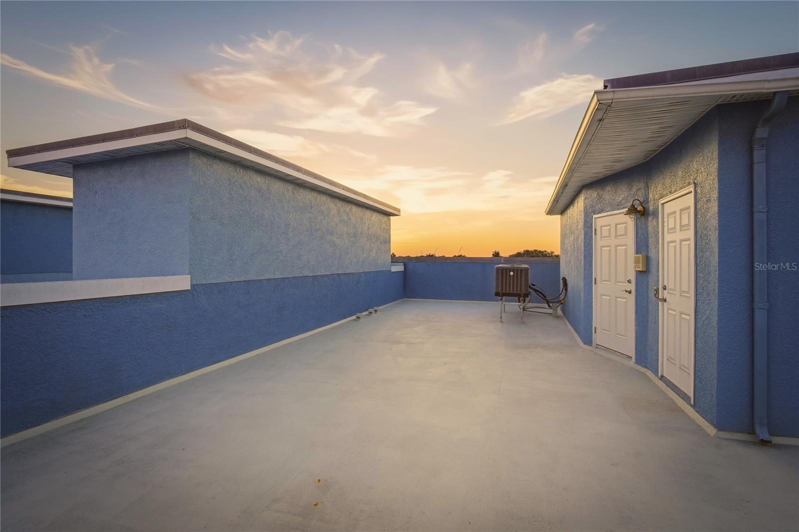 ANCLOTE POINT TWNHMS - Residential