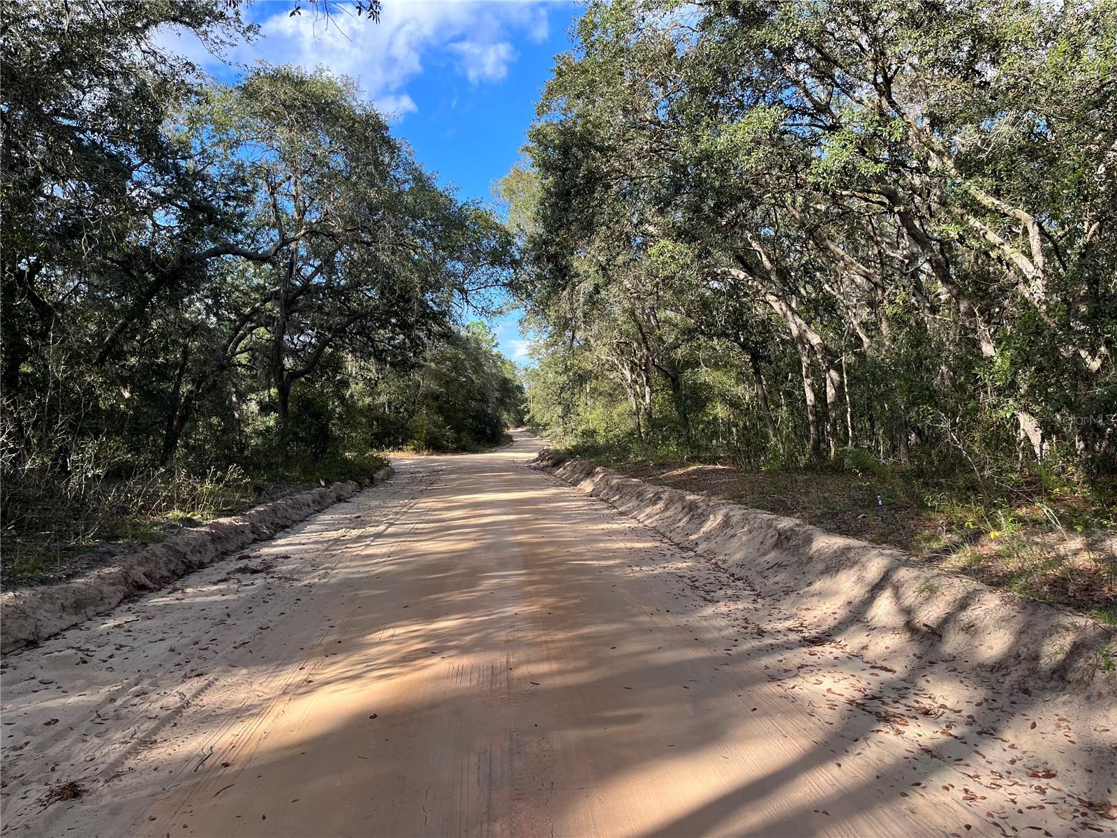 COOPER LAKE HILLS - Land