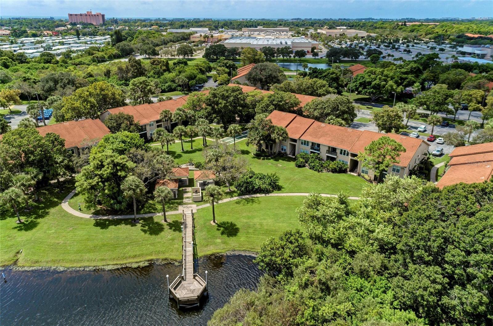 VINTAGE GRAND - Residential