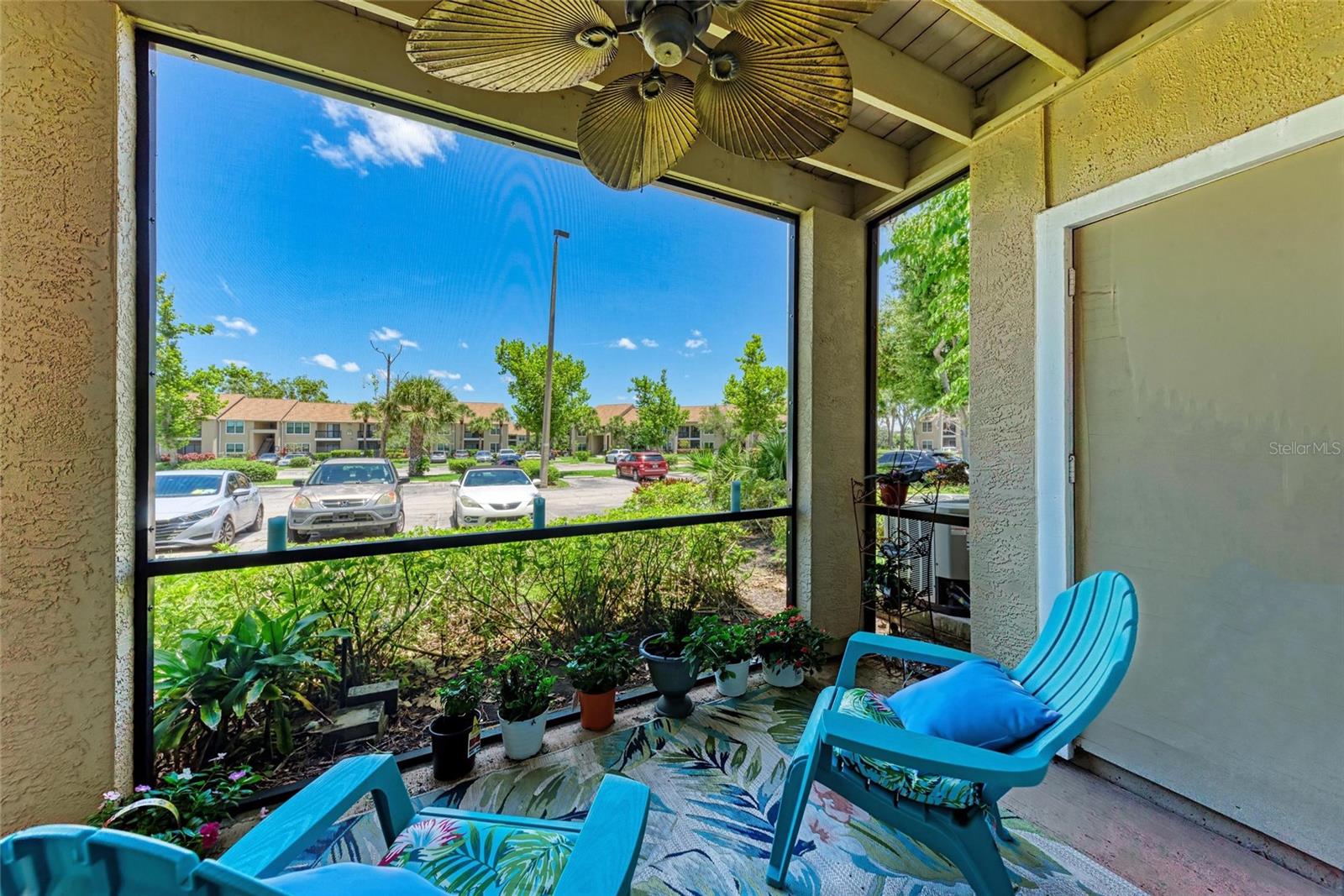 VINTAGE GRAND - Residential