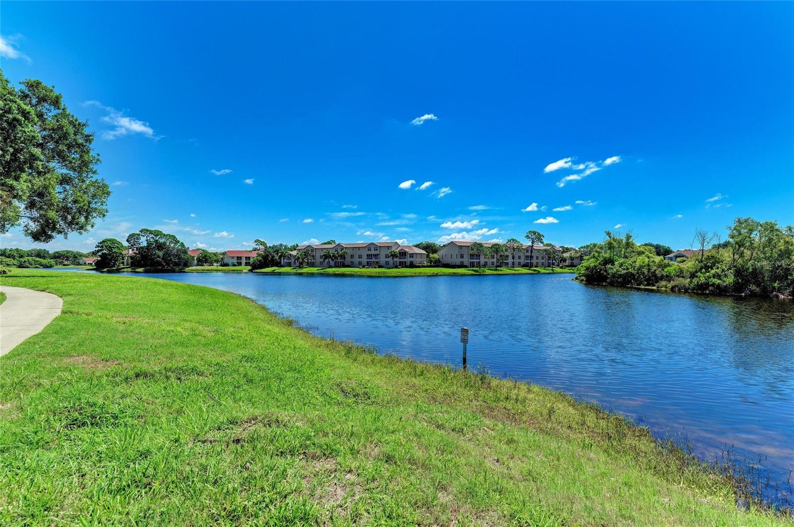 VINTAGE GRAND - Residential