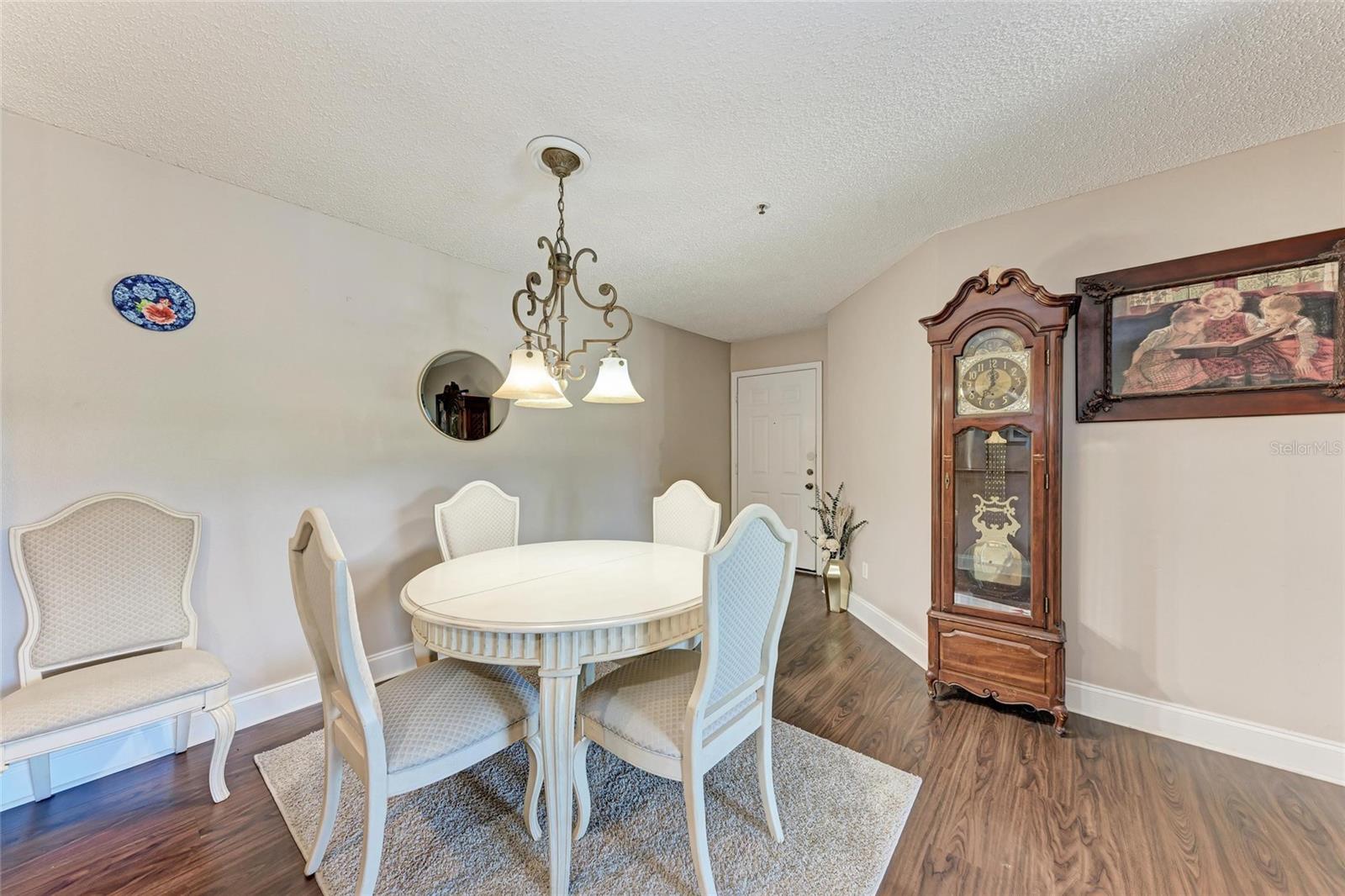 VINTAGE GRAND - Residential