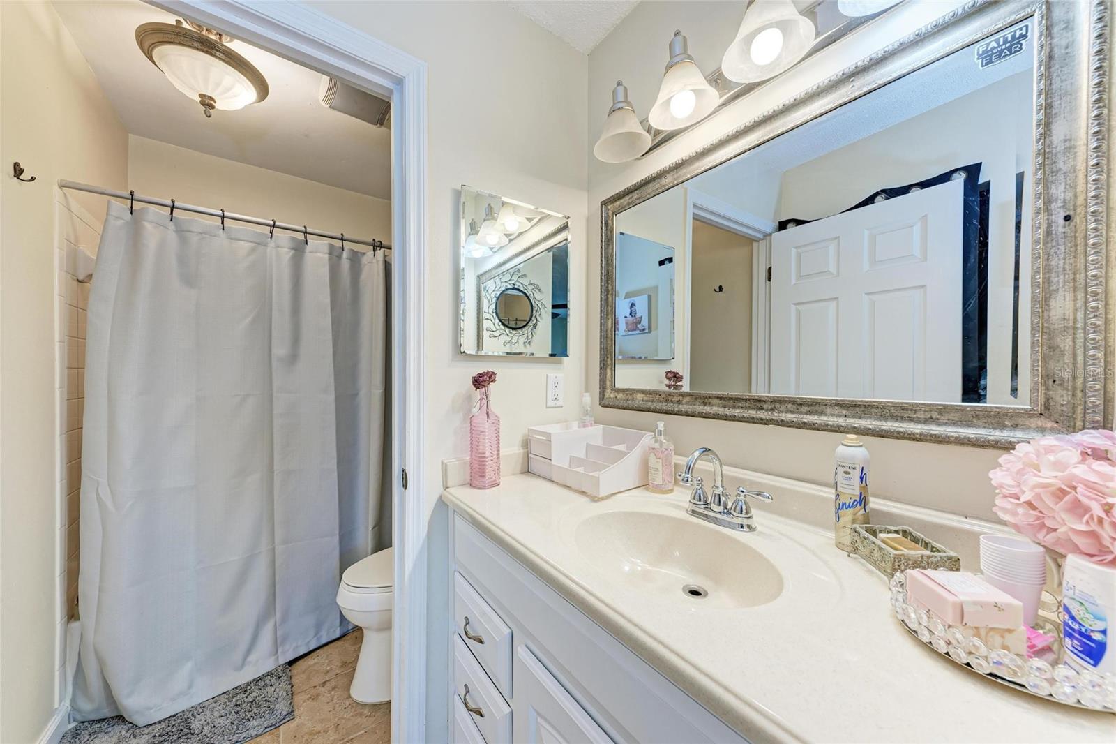 VINTAGE GRAND - Residential