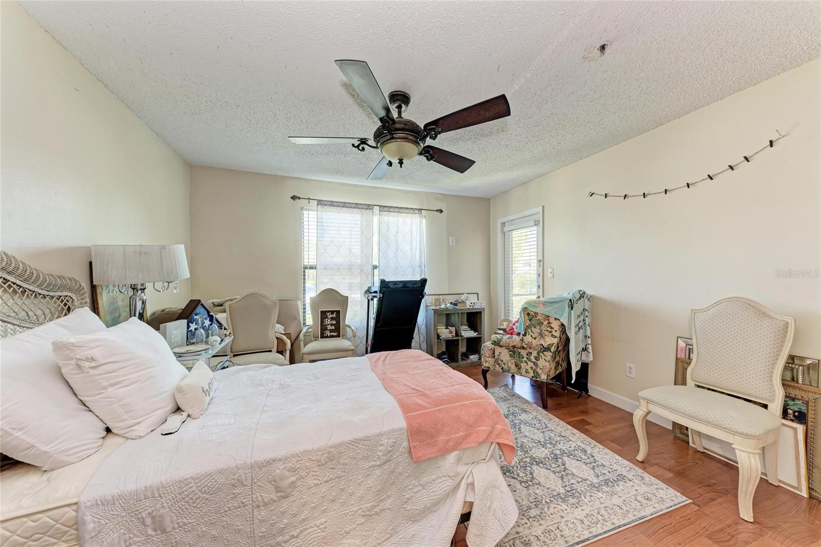 VINTAGE GRAND - Residential