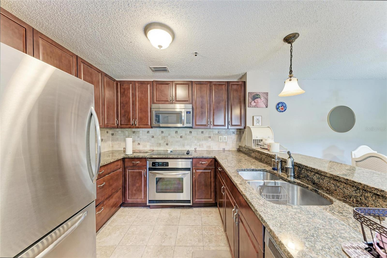 VINTAGE GRAND - Residential