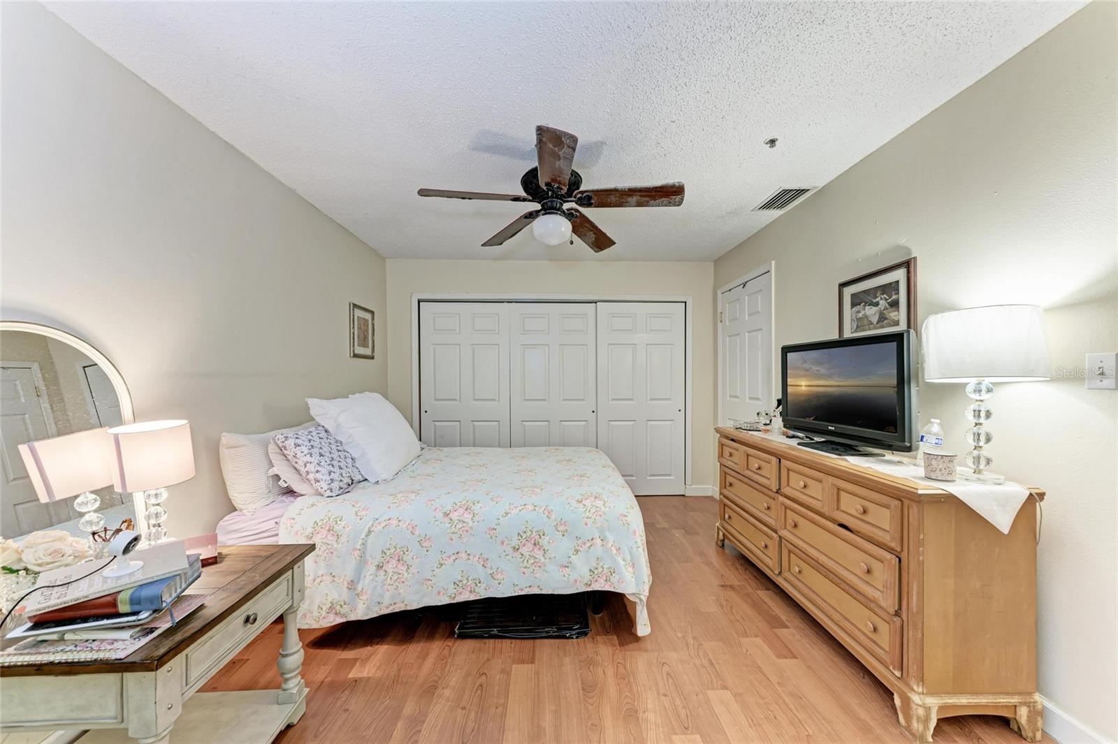 VINTAGE GRAND - Residential