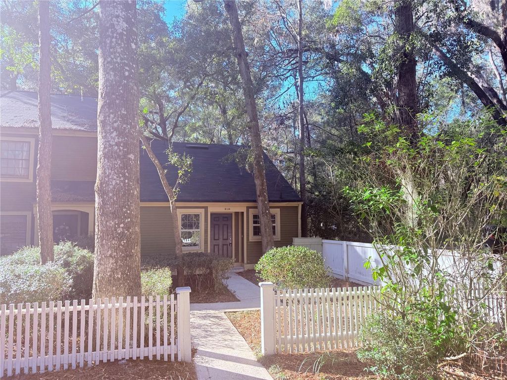 Photo of 5134 SW 92nd Court, Gainesville, FL 32608 (MLS # GC537199)