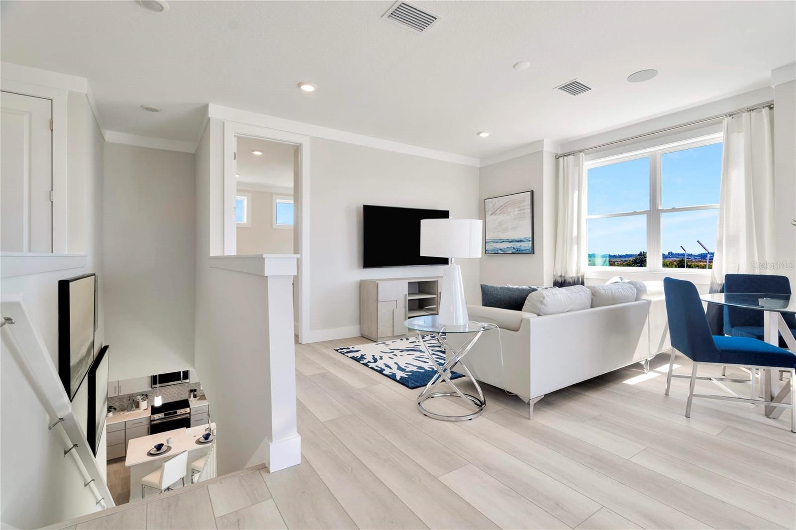 EPPERSON CRYSTAL LAGOON TWNHMS - Residential