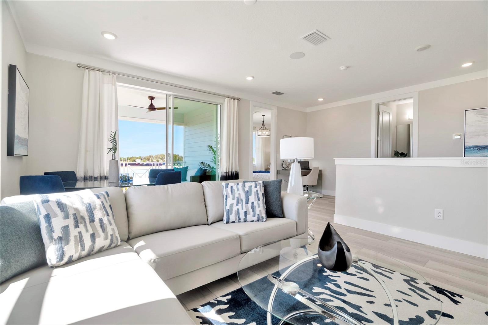 EPPERSON CRYSTAL LAGOON TWNHMS - Residential