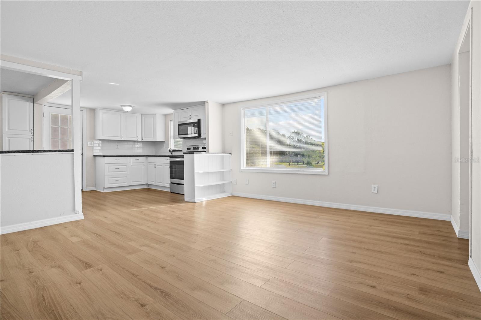 FLAMINGO SPGS - Residential