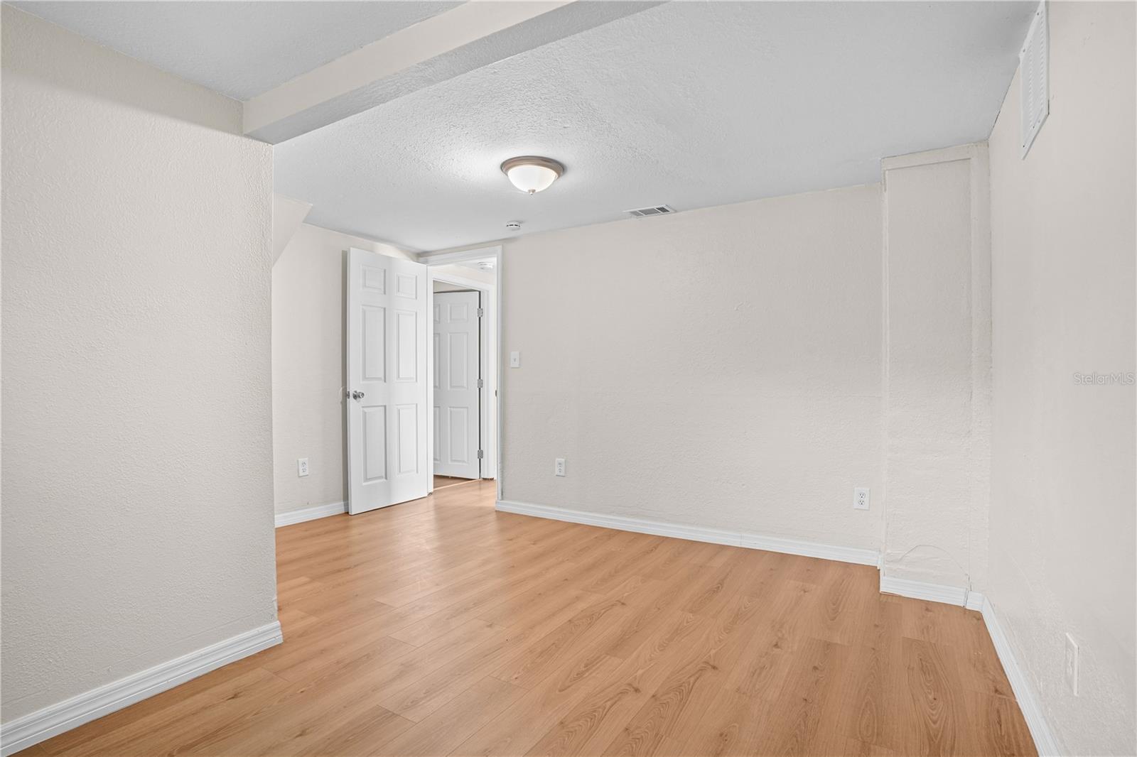 FLAMINGO SPGS - Residential