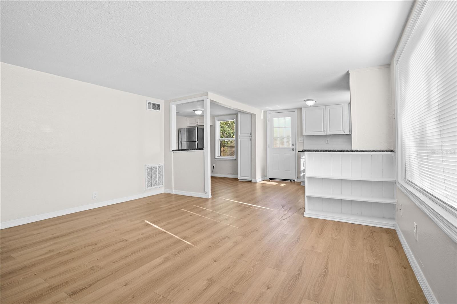 FLAMINGO SPGS - Residential