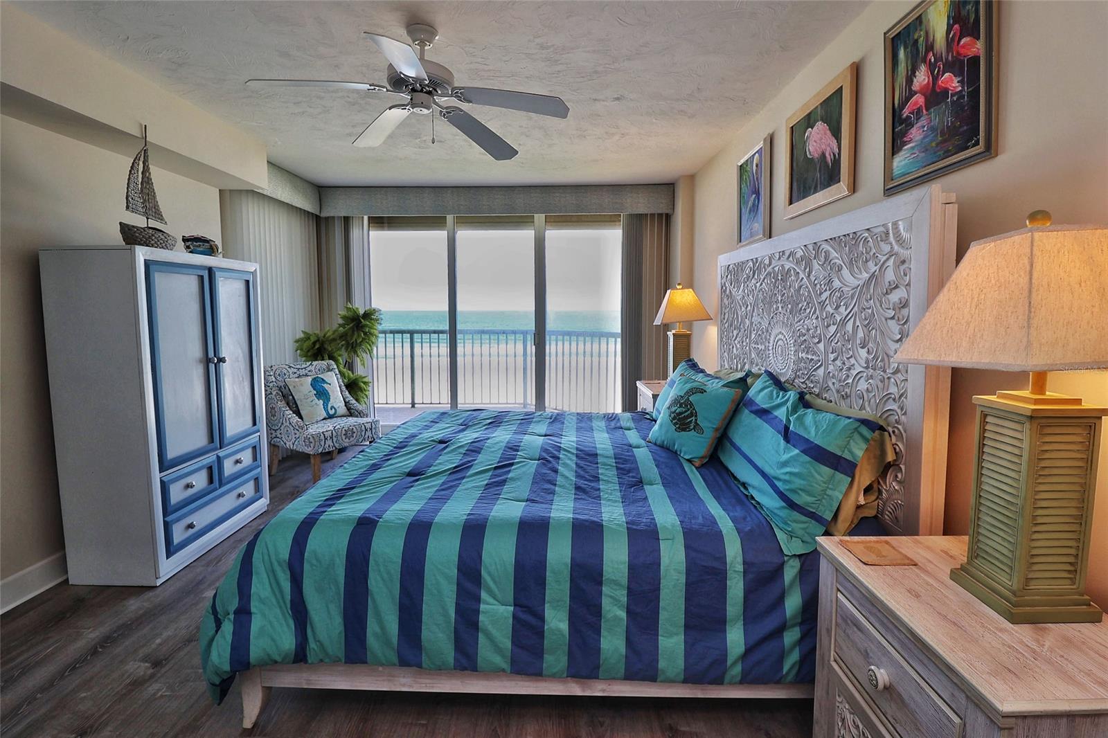 Towers 09 Condo - Residential