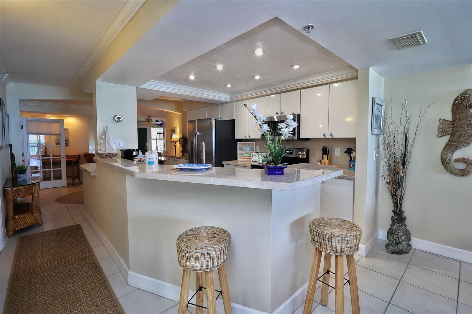 Towers 09 Condo - Residential