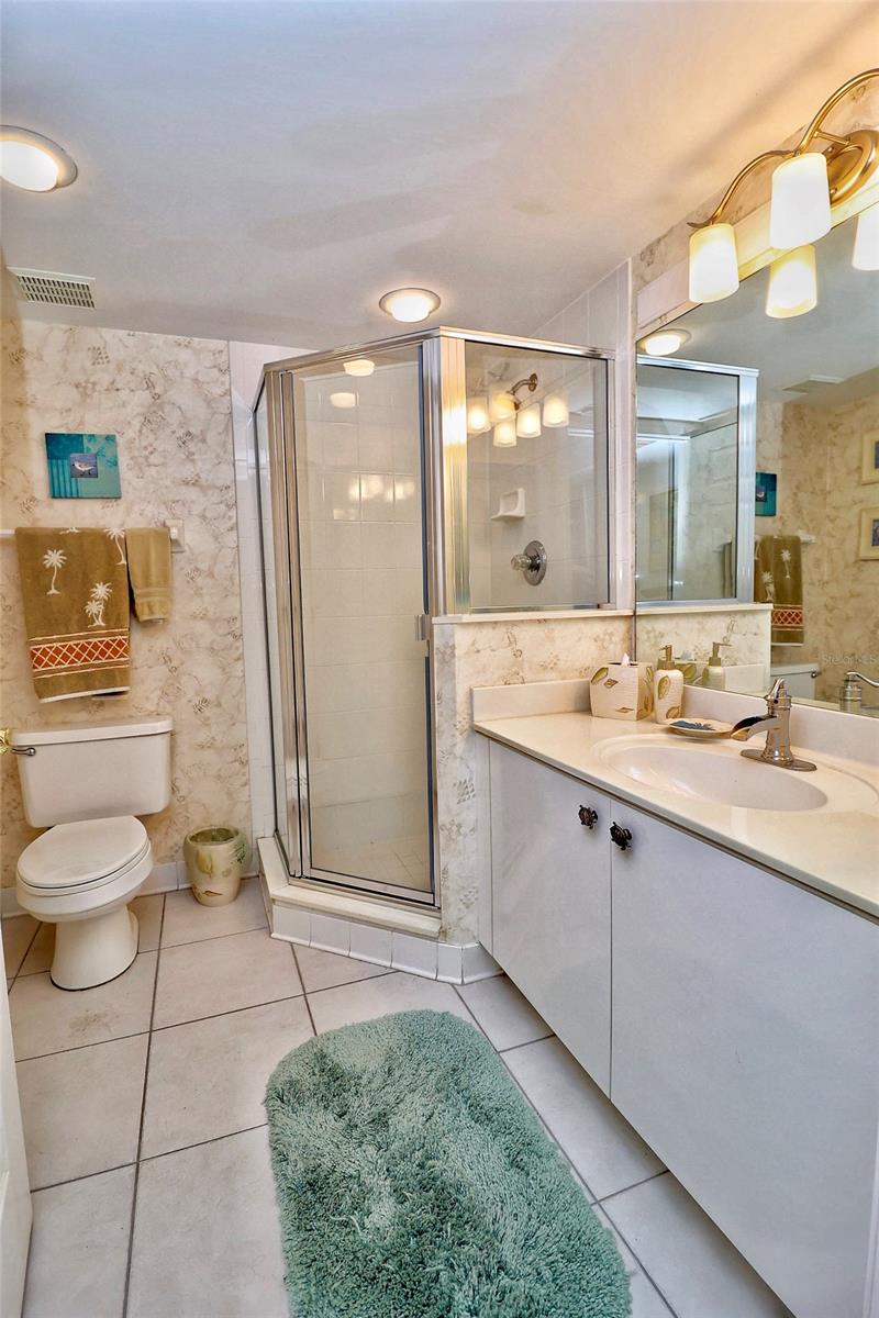 Towers 09 Condo - Residential