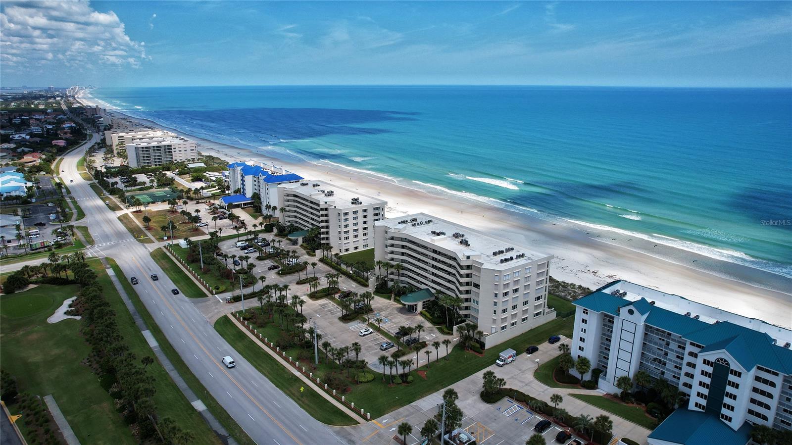 Towers 09 Condo - Residential