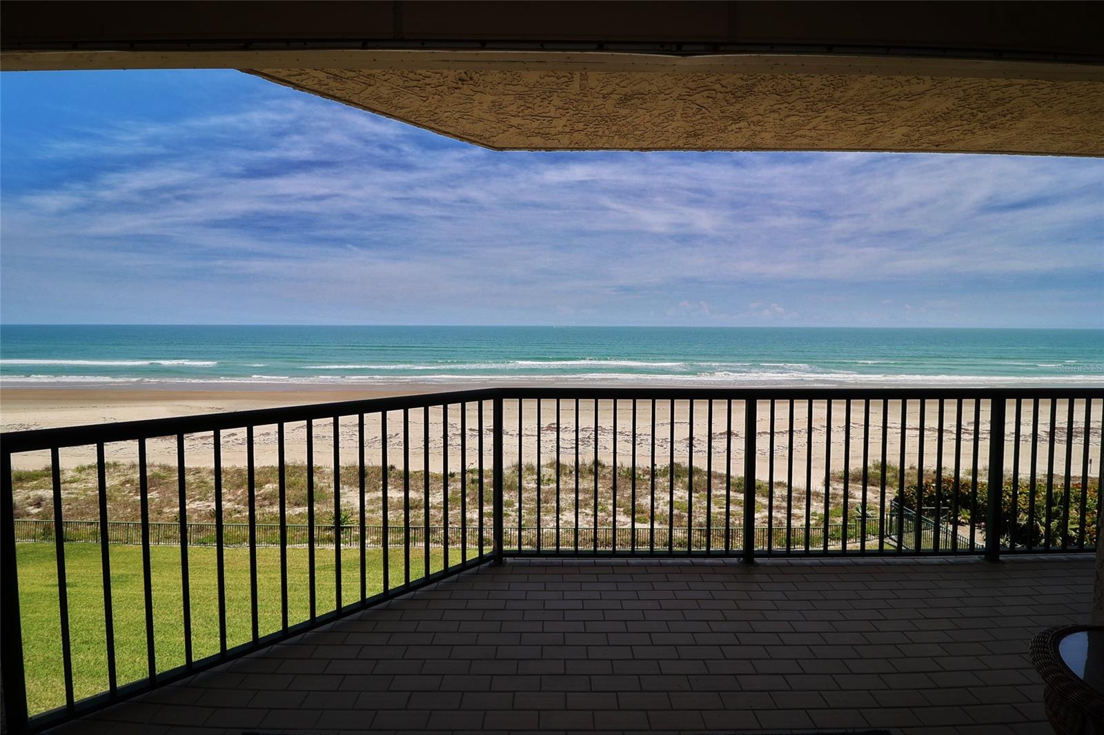 Towers 09 Condo - Residential